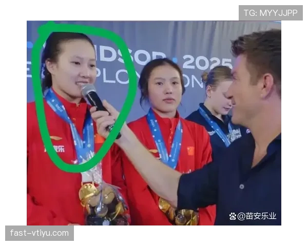 掌敏洁回家像个普通人，球场上却像走红毯到底谁能懂她？